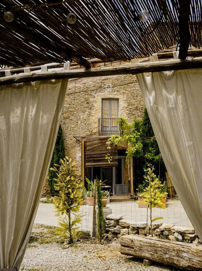 Can Tat, Loft In A Old Coach House Sant Jordi Desvalls Kültér fotó